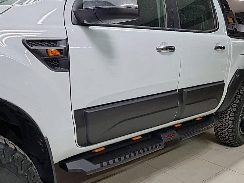 Ssangyong Musso Yan Kapı Kabartmaları