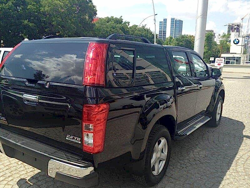 İsuzu D-Max Cam Kabin