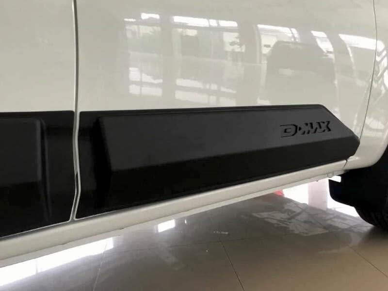 İsuzu Dmax Yan Kapı Kabartmaları
